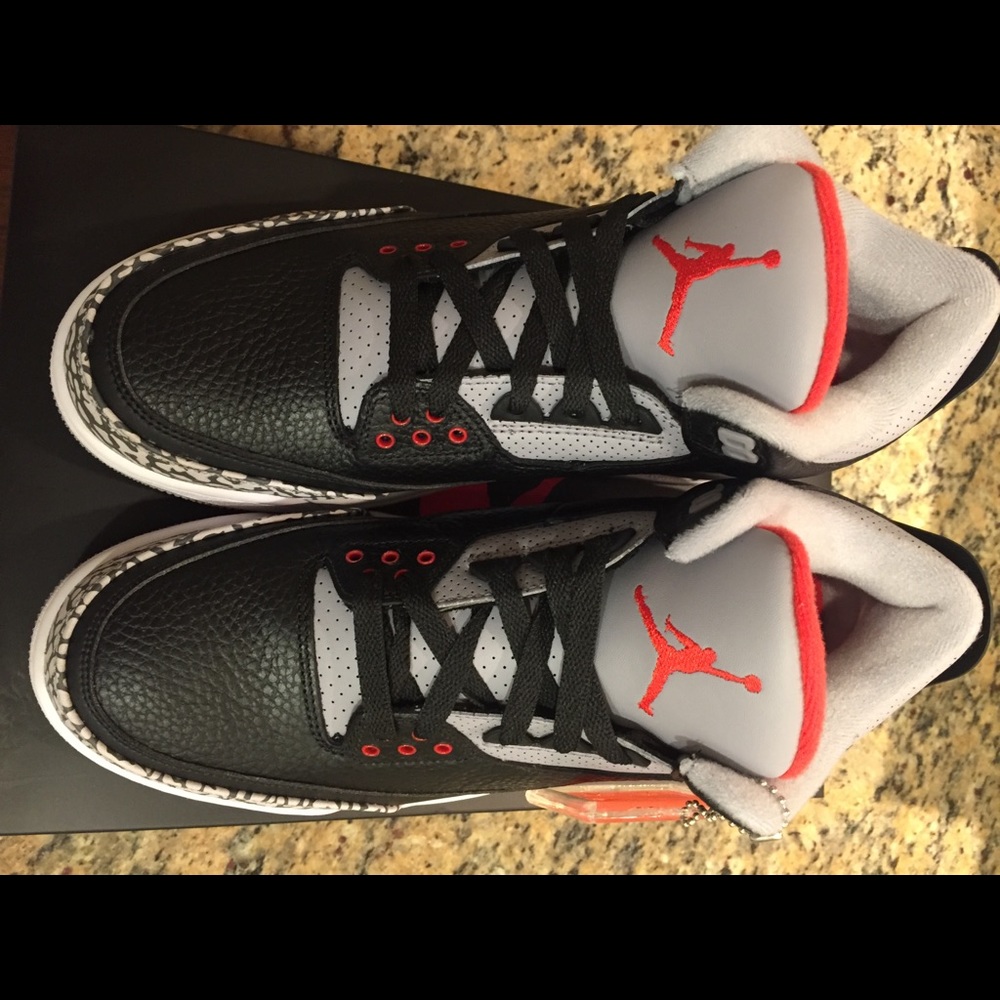 Jordan 3 Black Cement - Picture 2 of 4